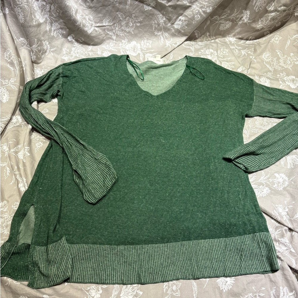 Two by Vince Camuto green linen fine gauge sweater medium